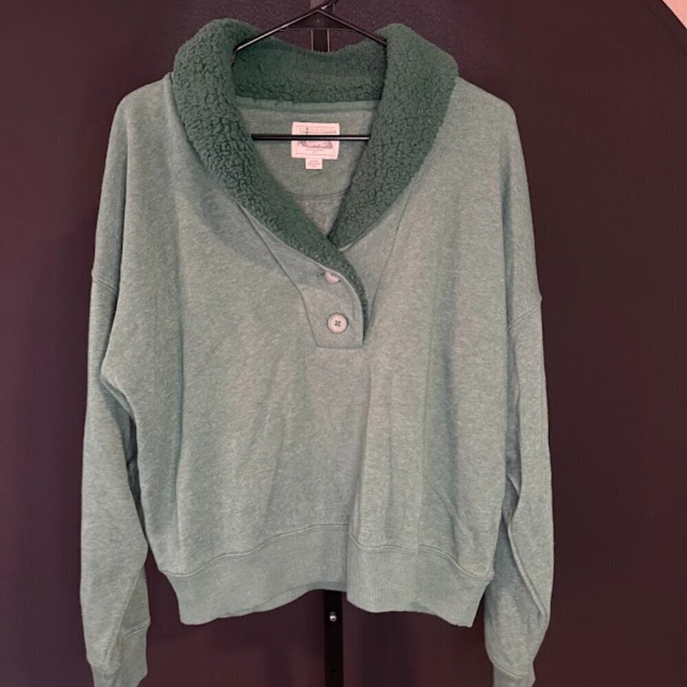 American Eagle Sherpa Collared Green Henley Sweater